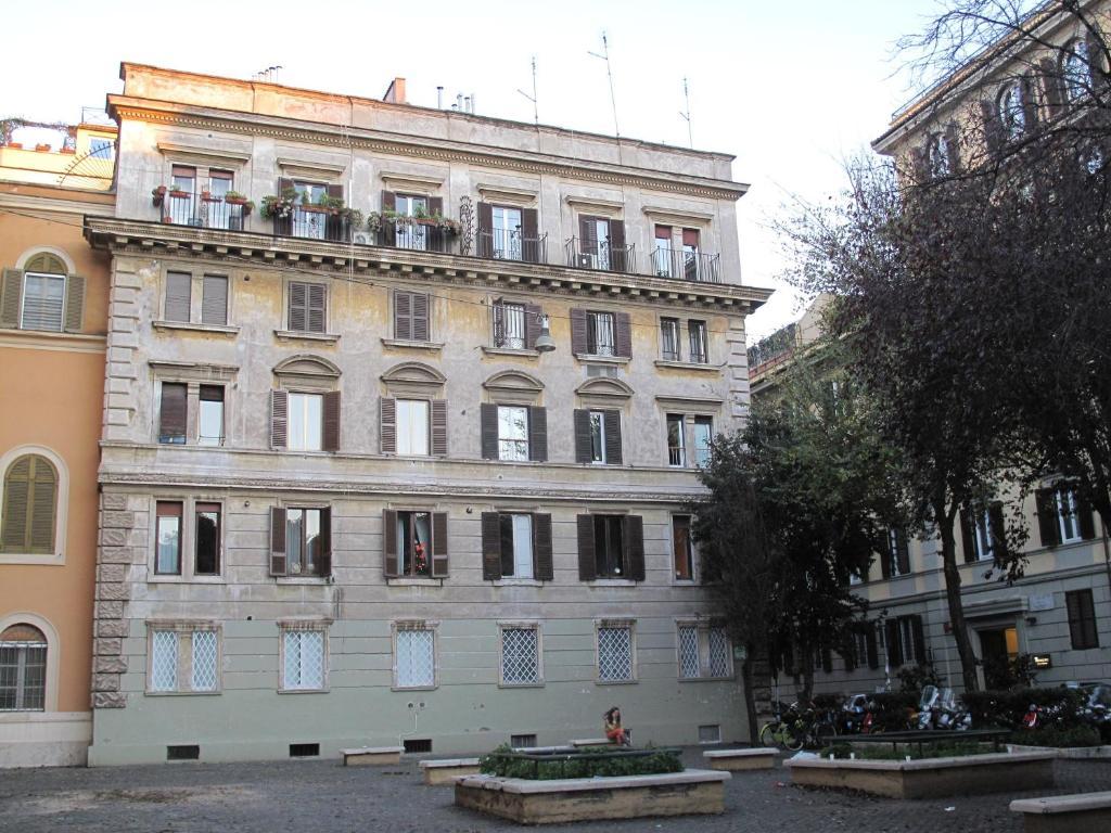 I Tre Pupazzi Bed & Breakfast - Rome — Photos 1